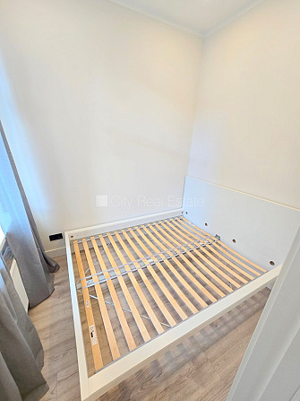 Fasādes māja, renovēta māja, slēgta teritorija, ieeja no ielas, kāpņu telpa pēc kapitālā Rīga - foto 7