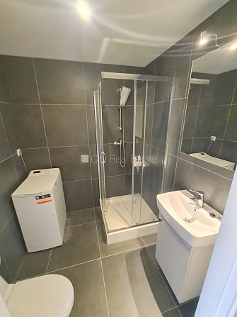 Pagalma ēka, renovēta māja, slēgts pagalms, ieeja no ielas un pagalma, kāpņu telpa pēc Rīga - foto 12