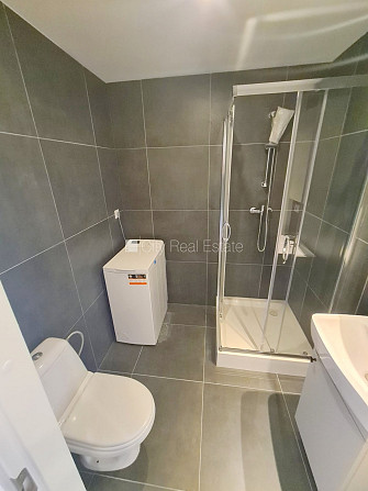 Pagalma ēka, renovēta māja, slēgts pagalms, ieeja no ielas un pagalma, kāpņu telpa pēc Rīga - foto 13