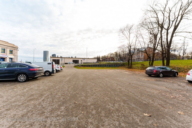 Biroja telpa tuvējā Pārdaugavā.  + renovēta ēka;  + viena telpa;  + tualete gaitenī; + Rīga - foto 4