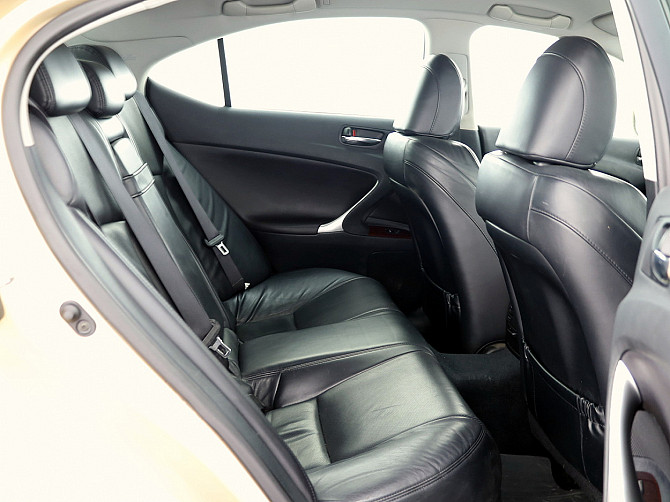Lexus IS 220 Luxury 2.2 D 130kW Tallina - foto 7