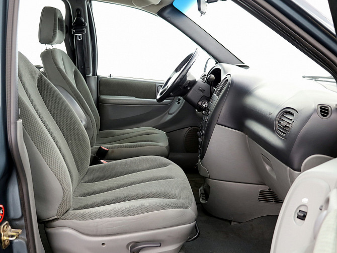 Chrysler Voyager Comfort Facelift ATM 2.8 CRD 110kW Tallina - foto 6