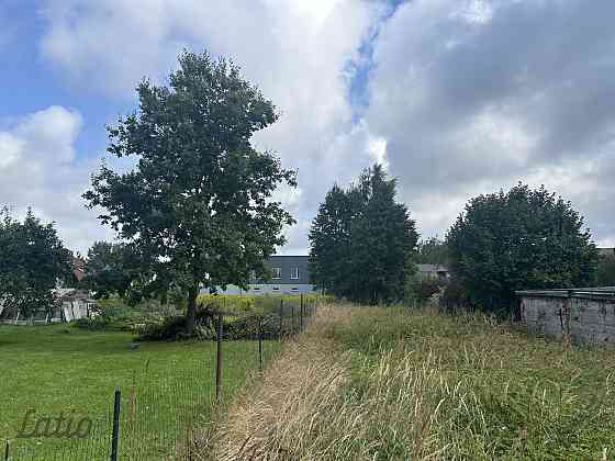 Pārdod apbūves zemi privātmājas būvniecībai. Vietējās komunikācijas, Rīgas rajons