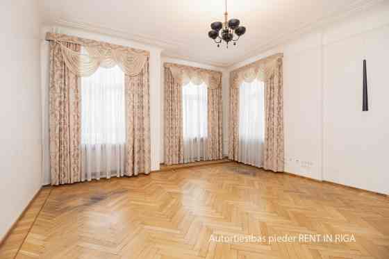 Ekskluzīvas un reprezentablas biroja telpas ar unikālu atrašanās vietu  Elizabetes un Brīvības ielu  Rīga