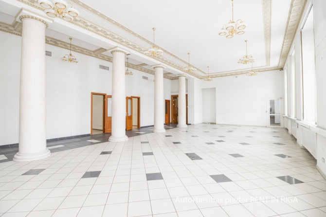 Ekskluzīvas un reprezentablas biroja telpas ar unikālu atrašanās vietu  Elizabetes un Rīga - foto 2