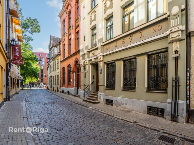 Šarms, elegance un prestižs  unikāls vēsturisks nams Vecrīgas sirdī, Kalēju ielā 41.  Reta Rīga - foto 1