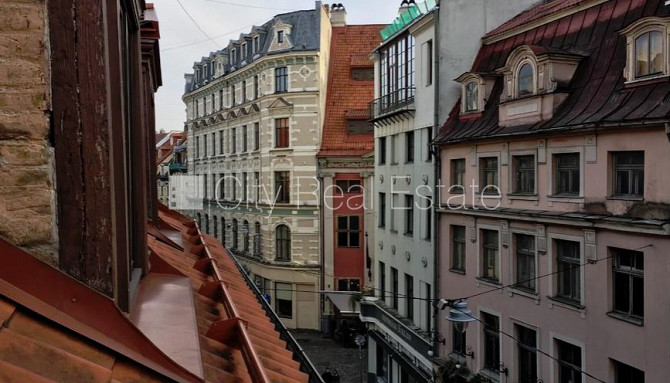 Fasādes māja, renovēta māja, terase, logi vērsti uz pagalma pusi, istabas izolētas 2 gab., Rīga - foto 16