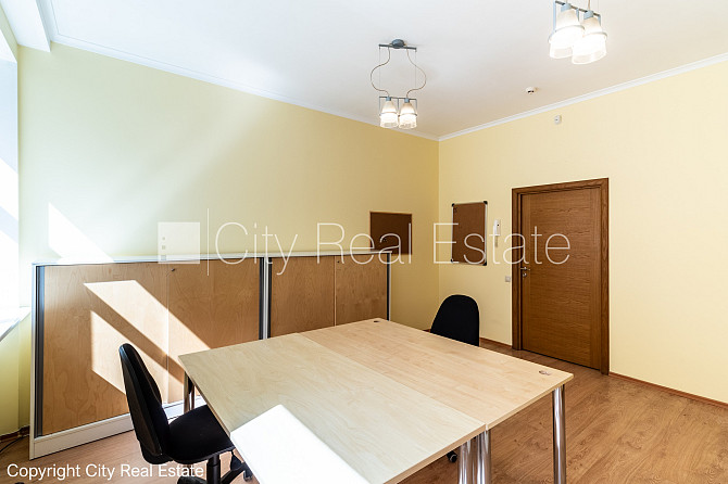 Fasādes māja, istabas izolētas 4 gab., virtuve, centrālā apkure, plastikāta stikla pakešu Rīga - foto 4