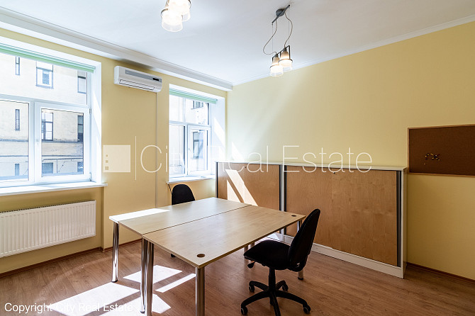 Fasādes māja, istabas izolētas 4 gab., virtuve, centrālā apkure, plastikāta stikla pakešu Rīga - foto 7