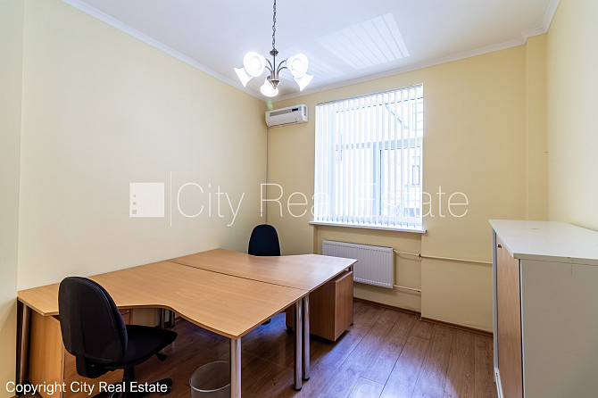 Fasādes māja, istabas izolētas 4 gab., virtuve, centrālā apkure, plastikāta stikla pakešu Rīga - foto 9