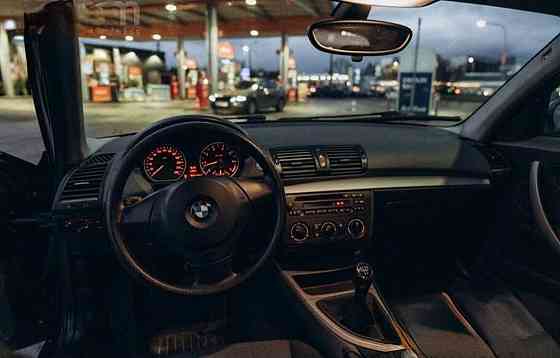 Latvian (LV) Pārdod BMW 116i, 2005. gads, 1.6 benzīns, manuālā kārba. Nobraukums: 141 000 km. TA... Rīga