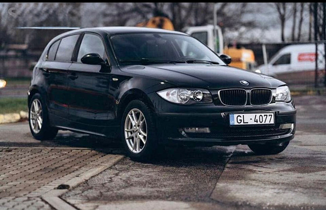 Latvian (LV)
Pārdod BMW 116i, 2005. gads, 1.6 benzīns, manuālā kārba.
Nobraukums: 141 000 km.
TA... Rīga - foto 3
