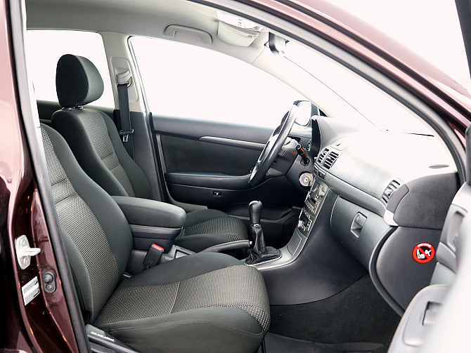 Toyota Avensis Linea Sol Facelift 1.8 95kW Таллин - изображение 6