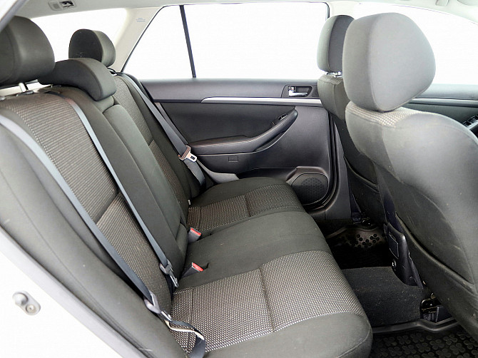 Toyota Avensis Linea Sol Facelift 2.2 D-CAT 130kW Tallina - foto 7