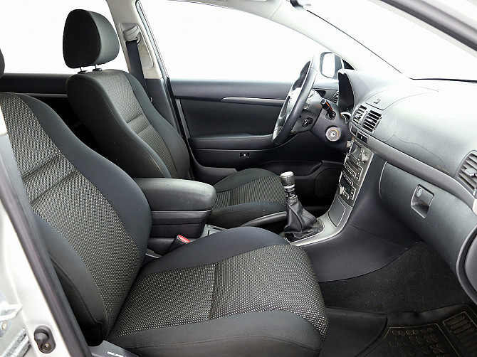 Toyota Avensis Linea Sol Facelift 2.2 D-CAT 130kW Tallina - foto 6