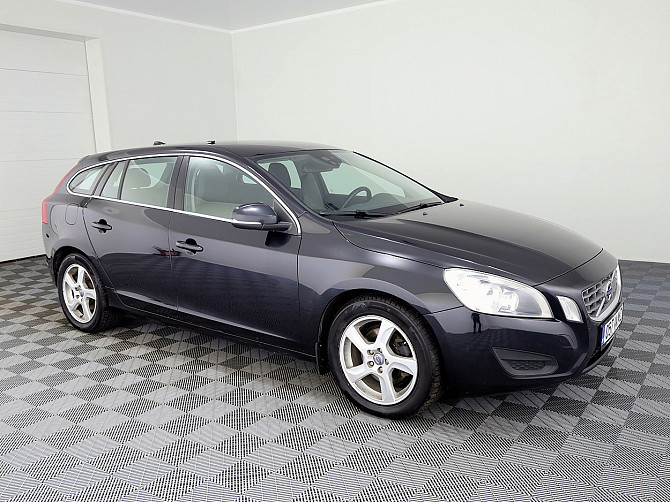 Volvo V60 Summum ATM 2.0 D5 120kW Таллин - изображение 1