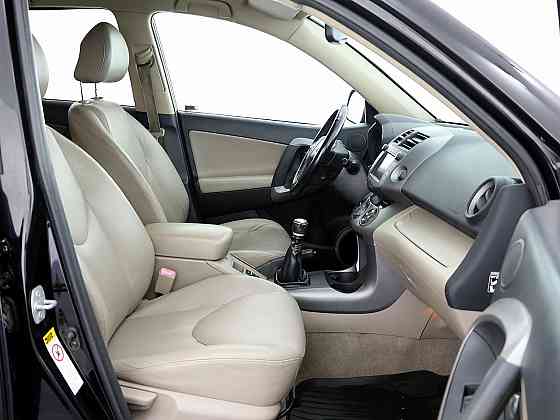 Toyota RAV4 Luxury 4x4 2.2 D-4D 130kW Таллин
