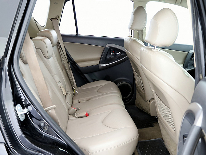 Toyota RAV4 Luxury 4x4 2.2 D-4D 130kW Tallina - foto 7