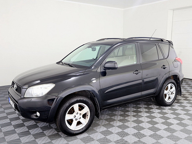 Toyota RAV4 Luxury 4x4 2.2 D-4D 130kW Tallina - foto 2