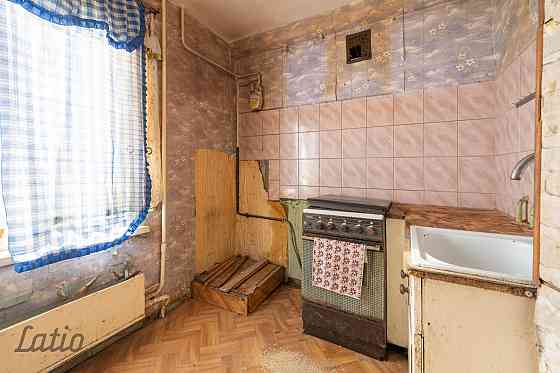 Pārdodu vienistabas dzīvokli piecstāvu ēkas 1. stāvā (28,6 m2), Minskas iela 2, Daugavpilī. Dzīvokli Rīga
