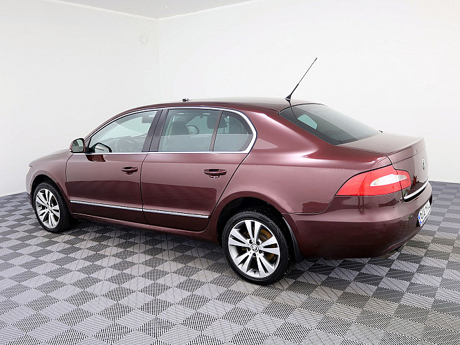 Skoda Superb Highline ATM 2.0 TDI 125kW Таллин - изображение 4