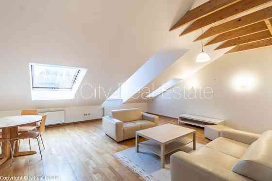 Проект - Kalpaka Residence, фасадный дом, вход с улицы, мансарда, лифт, балкон, количество Rīga