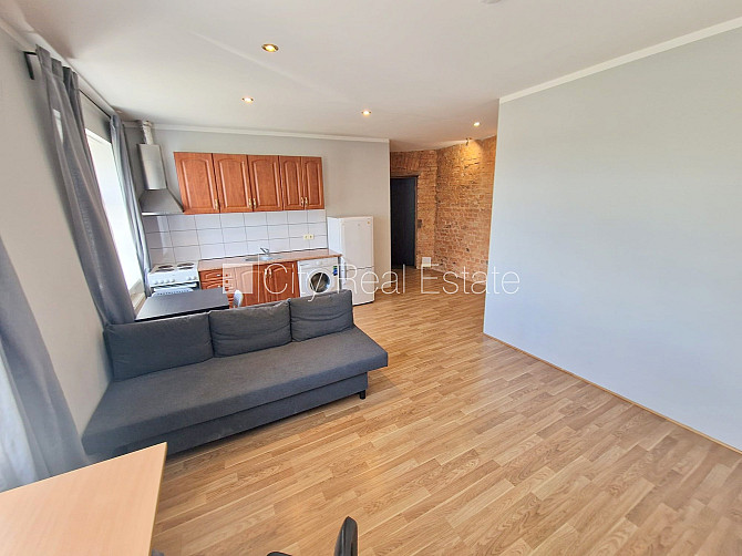 Fasādes māja, renovēta māja, slēgts pagalms, ieeja no ielas, kāpņu telpa pēc kosmētiskā Rīga - foto 7