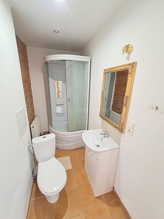 Fasādes māja, renovēta māja, slēgts pagalms, ieeja no ielas, kāpņu telpa pēc kosmētiskā Rīga - foto 10