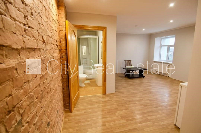 Fasādes māja, renovēta māja, slēgts pagalms, ieeja no ielas, kāpņu telpa pēc kosmētiskā Rīga - foto 9