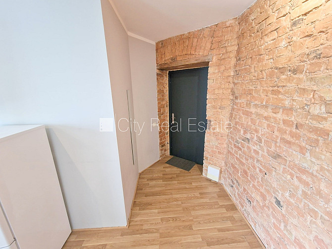 Fasādes māja, renovēta māja, slēgts pagalms, ieeja no ielas, kāpņu telpa pēc kosmētiskā Rīga - foto 12