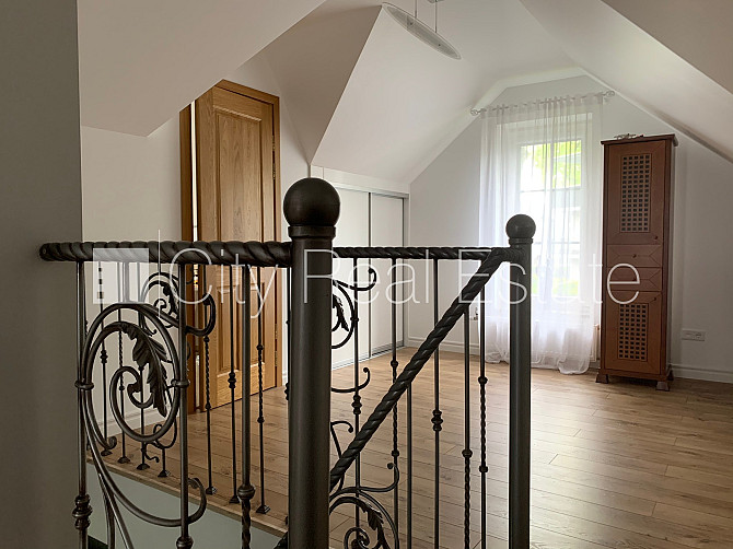 Renovēta māja, labiekārtota apzaļumota teritorija, iežogota teritorija, vieta vairākām Jūrmala - foto 11