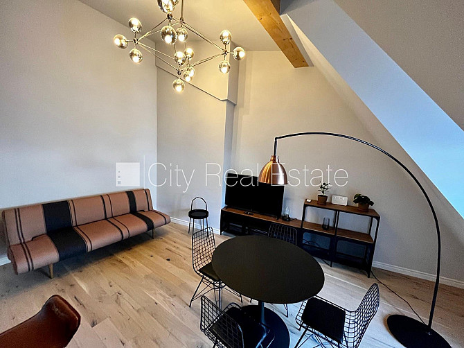 Fasādes māja, renovēta māja, ieeja no ielas, luksuss apartamenti , mansards, ir lifts, Rīga - foto 1
