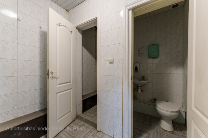 Iznomā tirdzniecības platību 155 m2 pirmajā stāvā. Telpas atbrīvotas, bez aprīkojuma. Lieli Rīga - foto 9