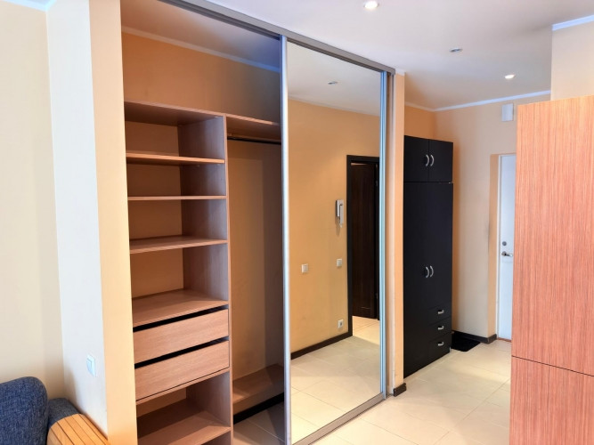 Izīrē studijas tipa dzīvokli jaunajā projektā Alauksta ielā 9. Dzīvoklis atrodas ēkas 5. Rīga - foto 8