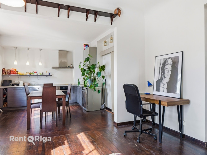 Large, bright two-room apartment.  The apartment features a very spacious 30 sqm living room combine Рига - изображение 3