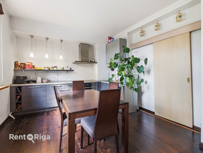 Large, bright two-room apartment.  The apartment features a very spacious 30 sqm living room combine Рига - изображение 5