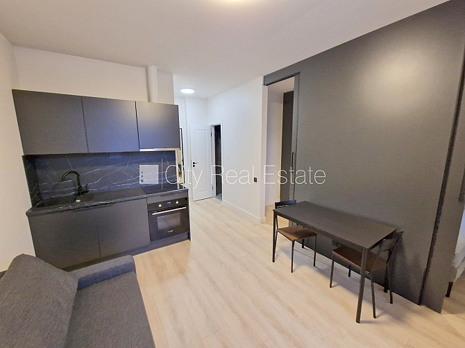 Fasādes māja, renovēta māja, slēgts pagalms, ieeja no ielas, ir lifts, kāpņu telpa pēc Rīga - foto 6