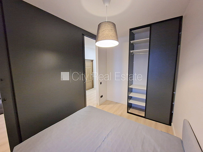 Fasādes māja, renovēta māja, slēgts pagalms, ieeja no ielas, ir lifts, kāpņu telpa pēc Rīga - foto 9