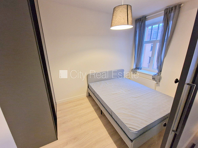 Fasādes māja, renovēta māja, slēgts pagalms, ieeja no ielas, ir lifts, kāpņu telpa pēc Rīga - foto 13