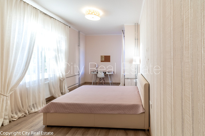 Fasādes māja, labiekārtota apzaļumota teritorija, vieta automašīnai, luksuss apartamenti , Rīga - foto 10