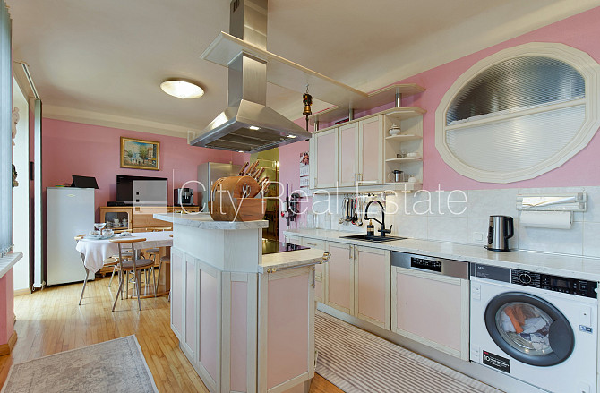 Fasādes māja, slēgts pagalms, vieta automašīnai, ir lifts, balkons, sauna, logi vērsti mājas Rīga - foto 11
