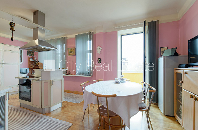 Fasādes māja, slēgts pagalms, vieta automašīnai, ir lifts, balkons, sauna, logi vērsti mājas Rīga - foto 12