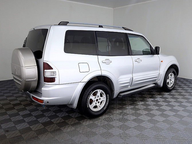 Mitsubishi Pajero Luxury ATM 3.2 Di-D 118kW Tallina - foto 3