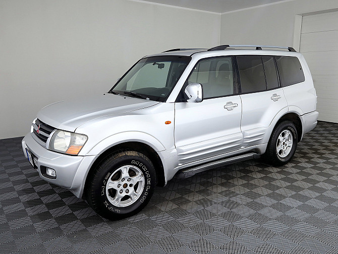 Mitsubishi Pajero Luxury ATM 3.2 Di-D 118kW Tallina - foto 2