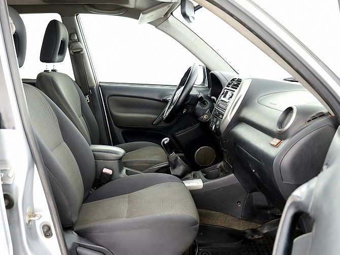 Toyota RAV4 Linea Sol Facelift 4x4 2.0 110kW Tallina - foto 6
