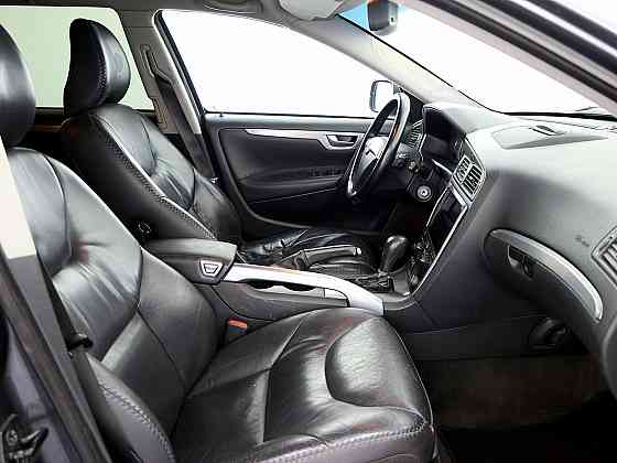 Volvo XC70 Summum Facelift ATM 2.4 D5 136kW Таллин