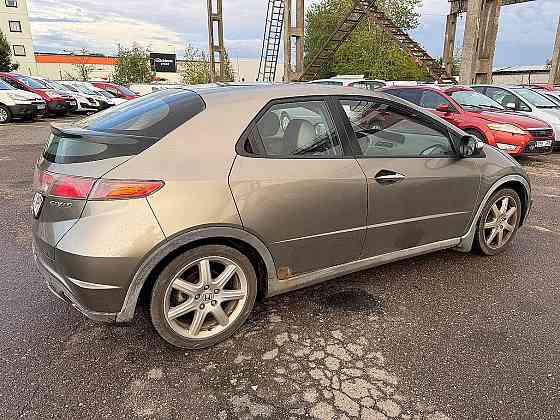 Honda Civic Elegance 1.8 103kW Tallina