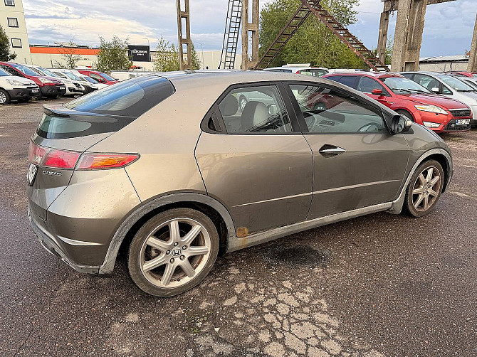 Honda Civic Elegance 1.8 103kW Tallina - foto 3