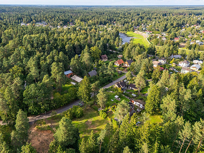Pārdod izlīdzinātu taisnstūra zemesgabalu  1620 m2 Pārogrē privātmājas būvniecībai. Ogre un novads - foto 3