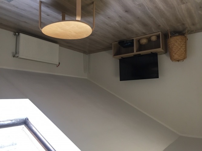 Mansarda dzīvoklis Rīgas aktīvajā centrā  Piedāvājam iegādāties 3 istabu mansarda Rīga - foto 3